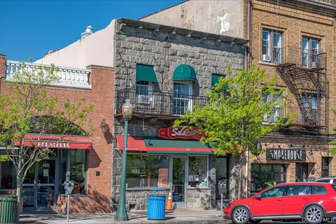 $225,000 | 412 Munro Avenue, Unit 3J, Mamaroneck, NY 10543