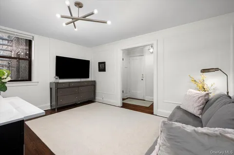 $225,000 | 412 Munro Avenue, Unit 3J, Mamaroneck, NY 10543