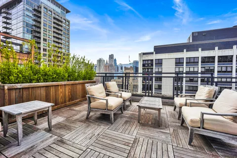 $440,000 | 850 North Dewitt Place, Unit 7K, Chicago, IL 60611