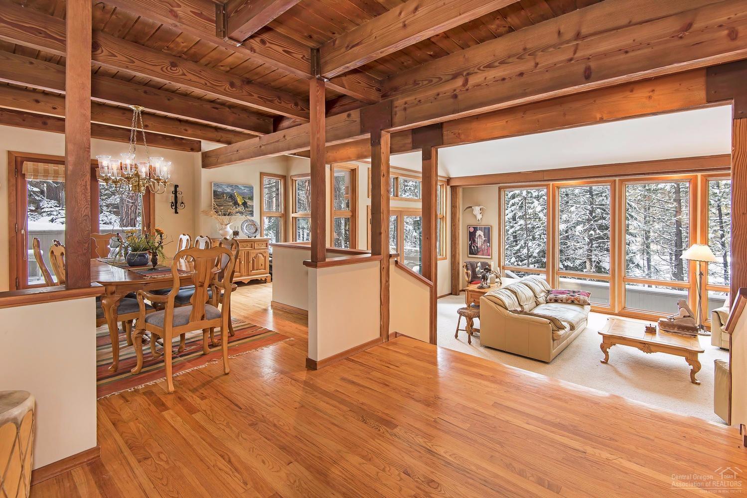 70320 Arvensis Black Butte Ranch, OR 97759 - Photo 2 of 22 Gallery Image 2