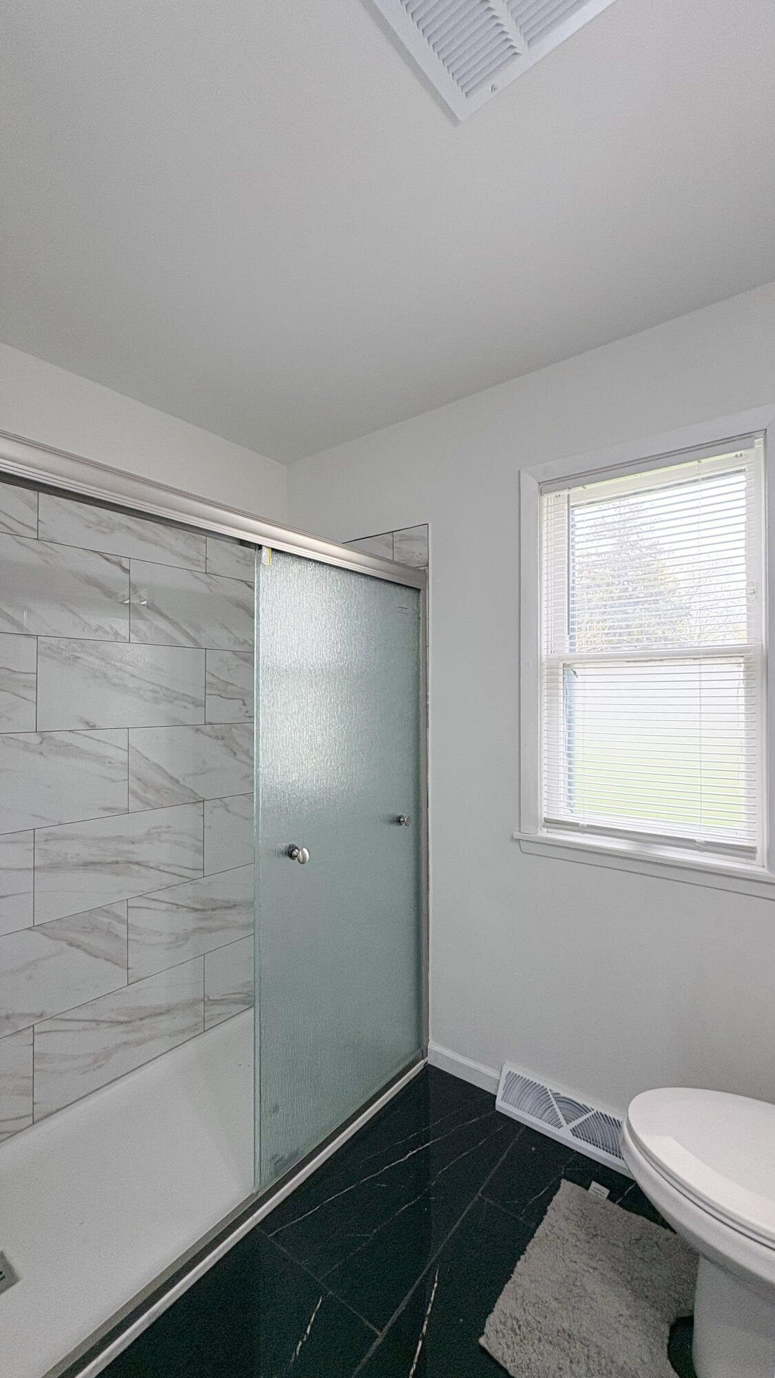 5879 North 29th Street Milwaukee, WI 53209 - Photo 12 of 18 bathroom