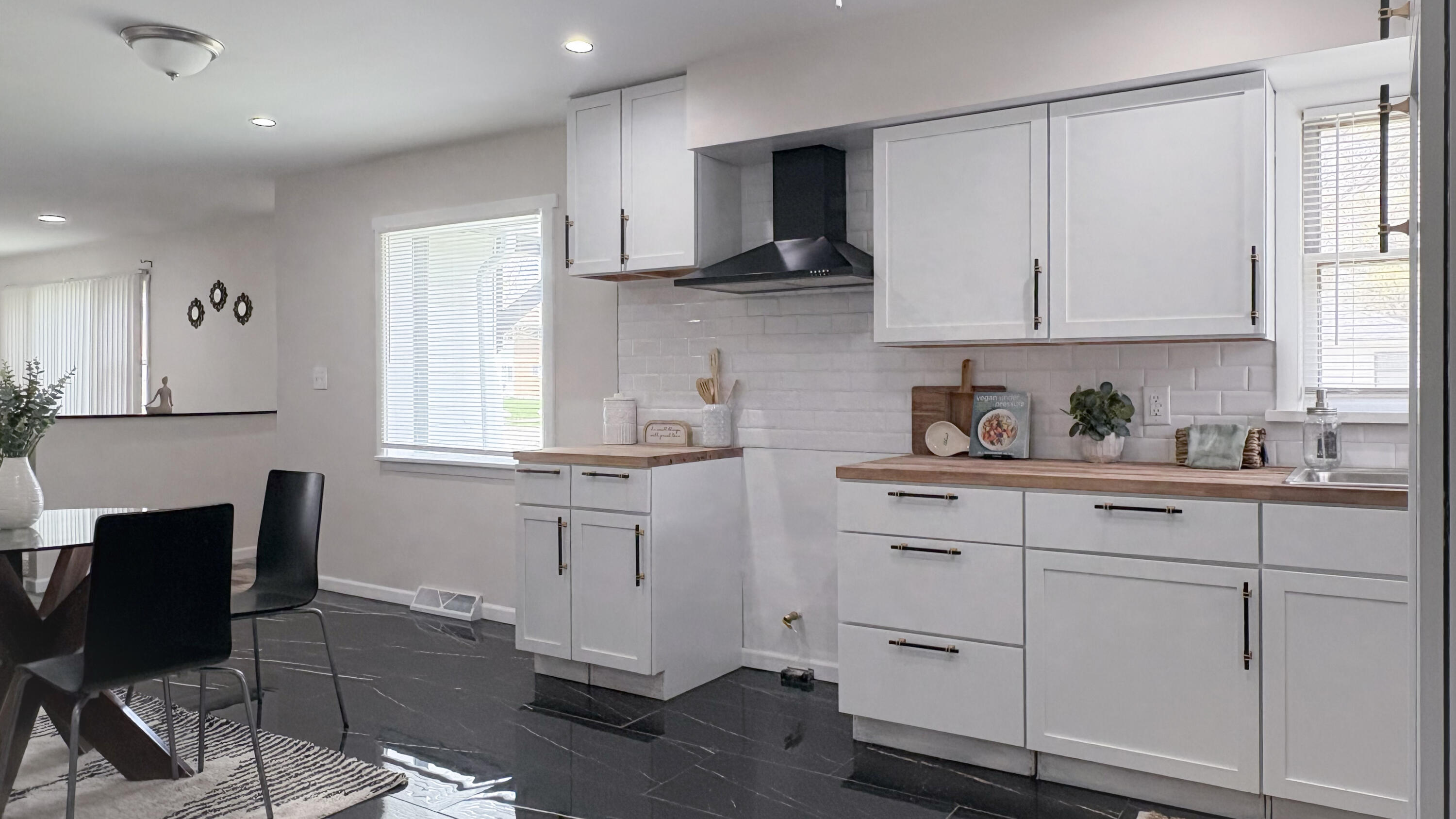 5879 North 29th Street Milwaukee, WI 53209 - Photo 7 of 18 29th KItchen 2