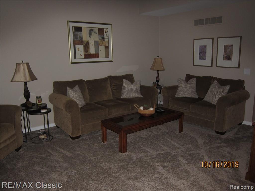 669 Camden Court, Unit 194 Rochester, MI 48307 - Photo 4 of 23