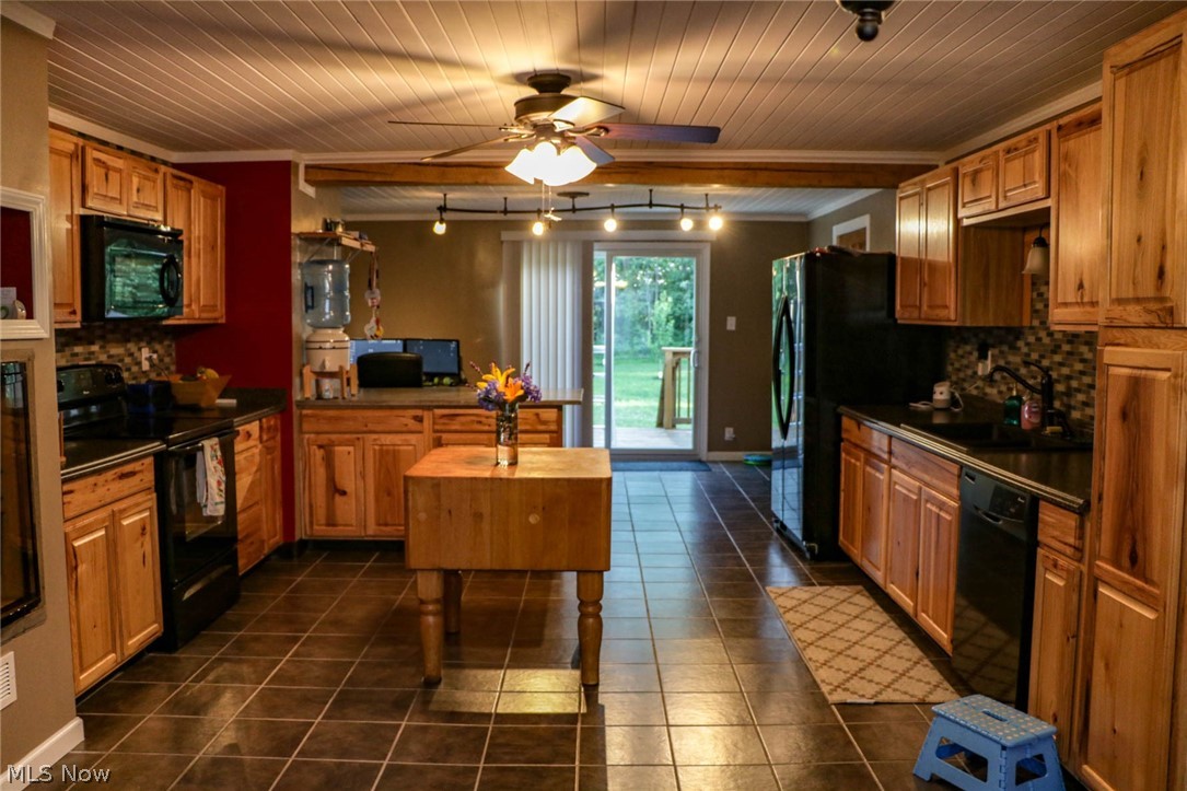 337 Dibble Road Conneaut, OH 44030 - Photo 4 of 32 Gallery Image 4