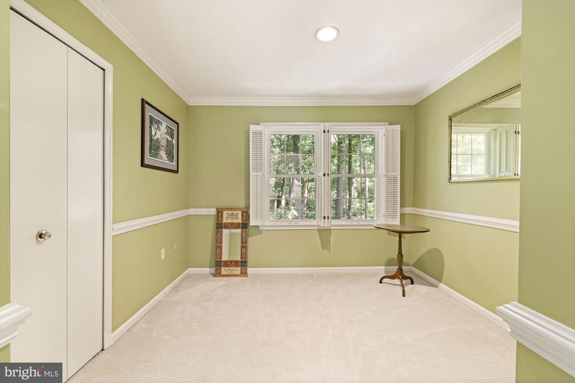 1905 Chapel Hill Road Silver Spring, MD 20906 - Photo 16 of 32 Owner's Suite Sitting Room