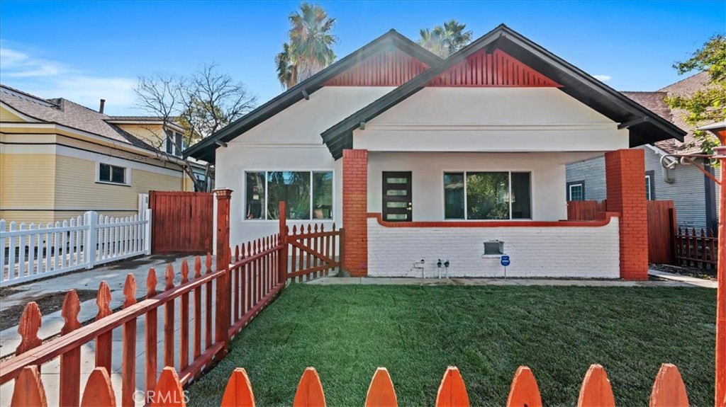 3958 4th Street Riverside, CA 92501 - Photo 3 of 19