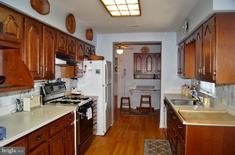 603 Overbrook Road Baltimore, MD 21212 - Photo 21 of 27 Kitchen