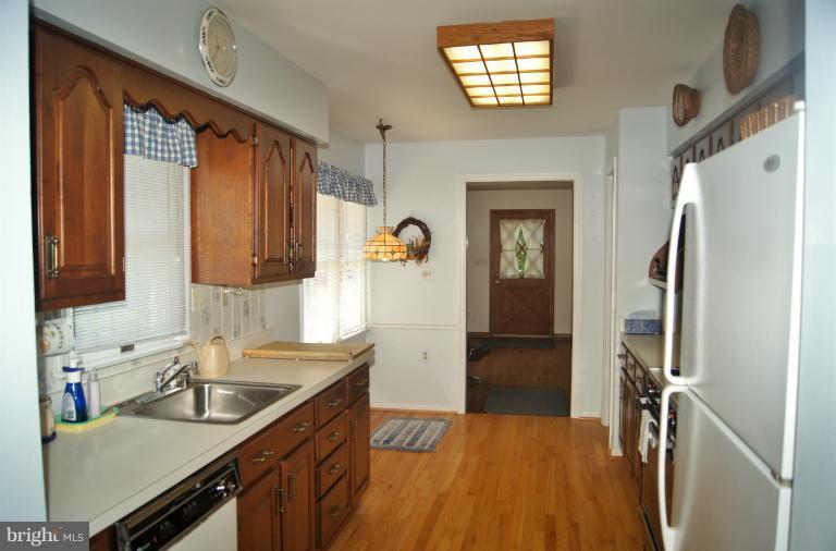 603 Overbrook Road Baltimore, MD 21212 - Photo 22 of 27 Kitchen