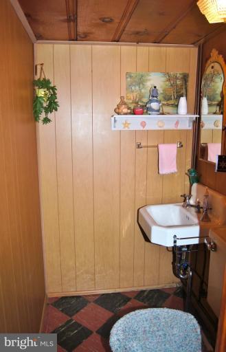 603 Overbrook Road Baltimore, MD 21212 - Photo 5 of 27 Bath