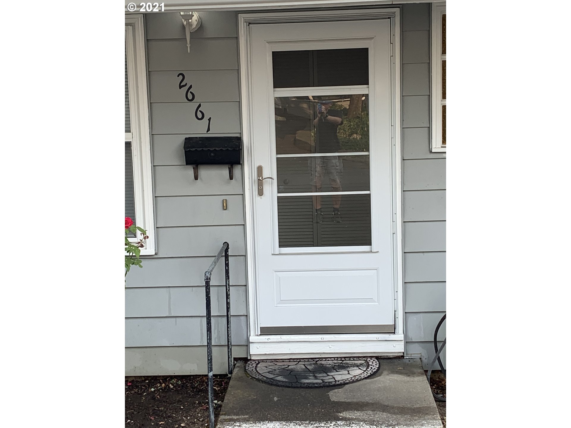 2661 Southwest Spring Garden Street Portland, OR 97219 - Photo 1 of 22 Gallery Image 1
