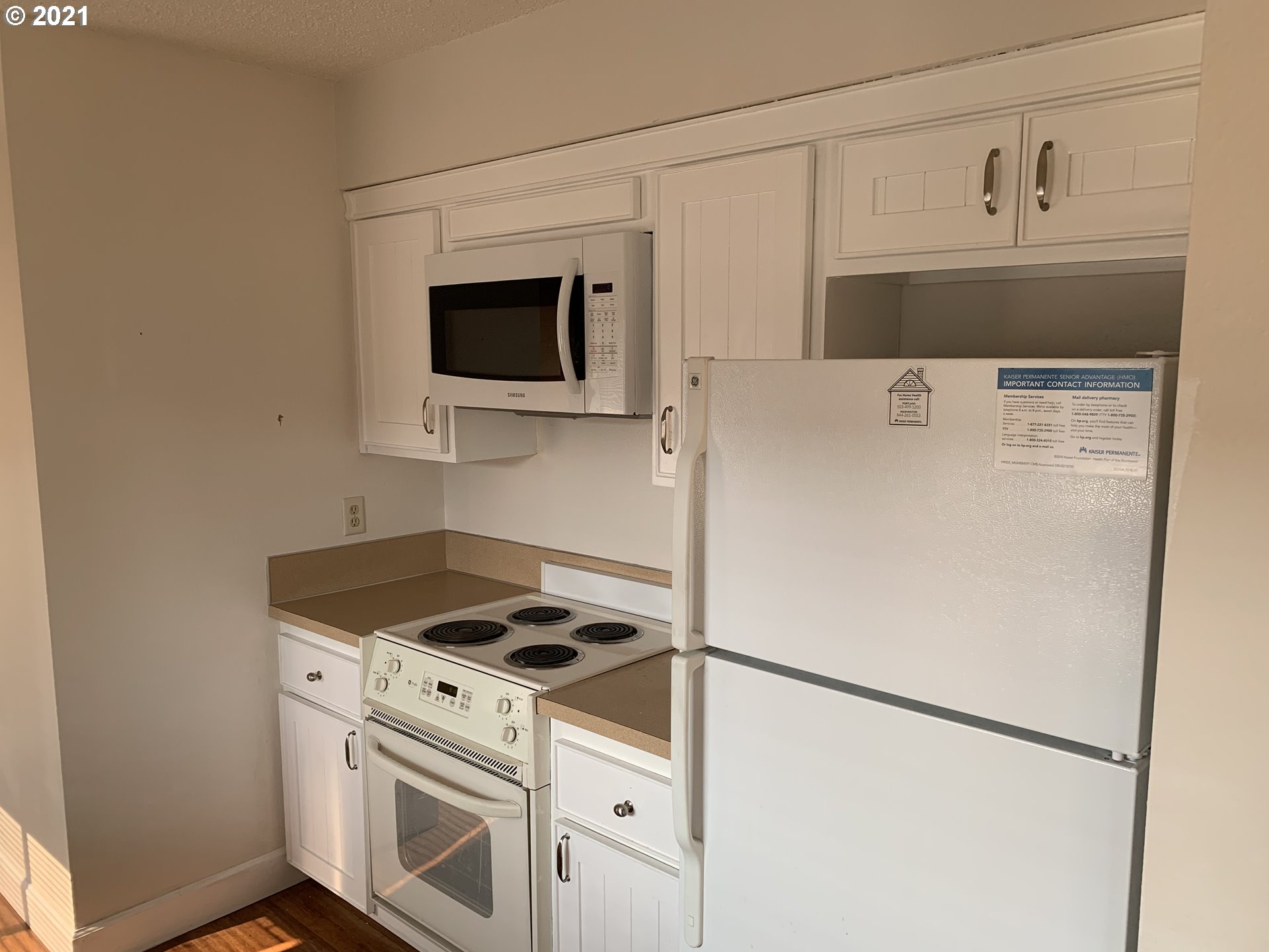 2661 Southwest Spring Garden Street Portland, OR 97219 - Photo 6 of 22 Gallery Image 6