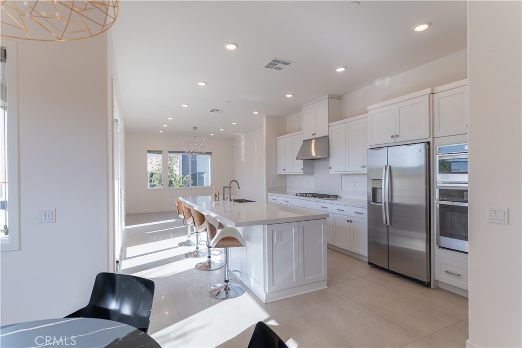 301 Baluster Irvine, CA 92618 - Photo 6 of 32