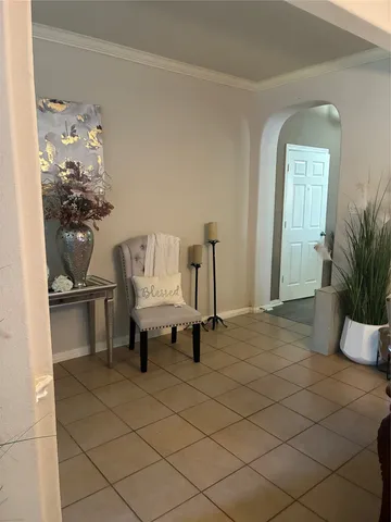 a view of a livingroom with furniture