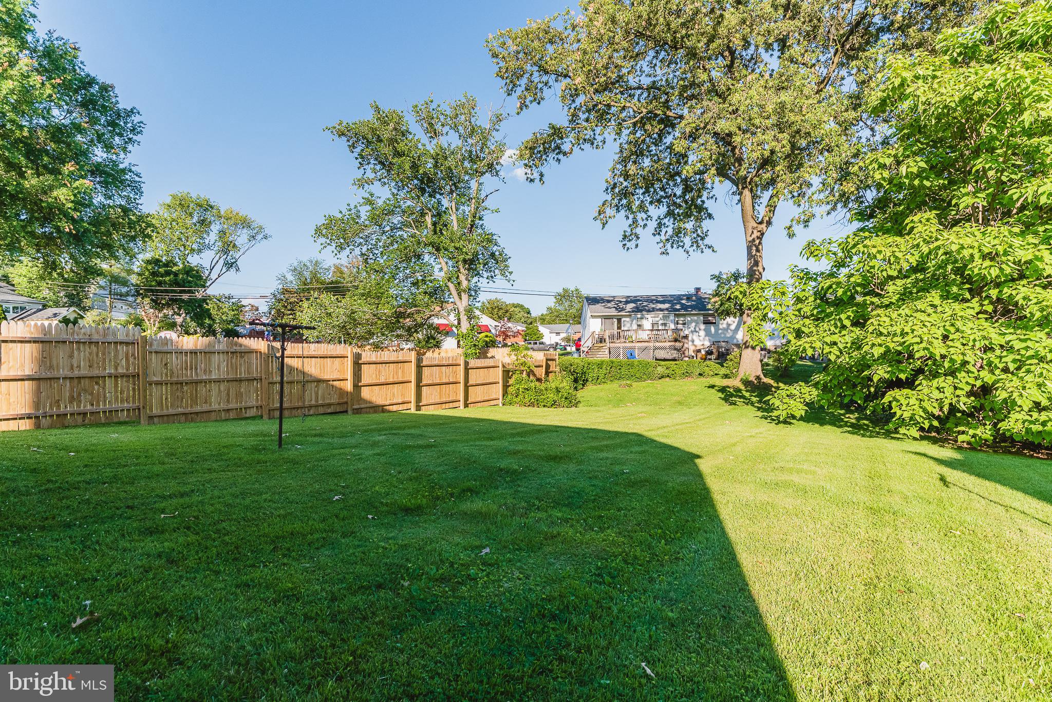 8725 Avondale Road Baltimore, MD 21234 - Photo 33 of 36 Huge back yard