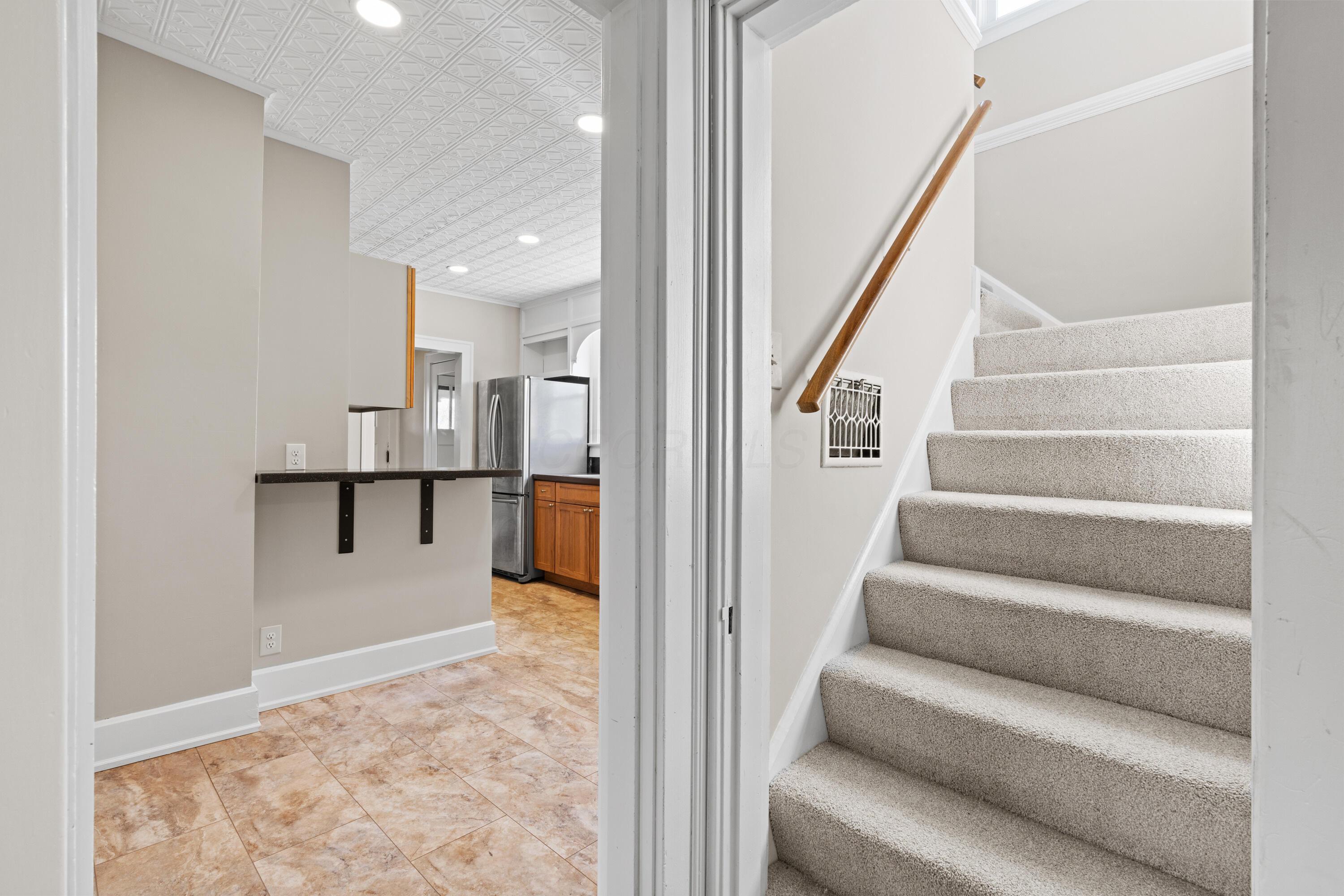 135 Pomeroy Road Athens, OH 45701 - Photo 21 of 42 Entrance to the Second Floor