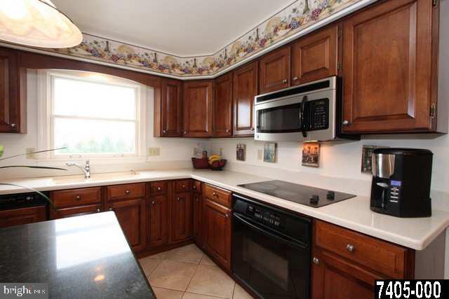 2753 Chestnut Run Road York, PA 17402 - Photo 8 of 25 Gallery Image 8