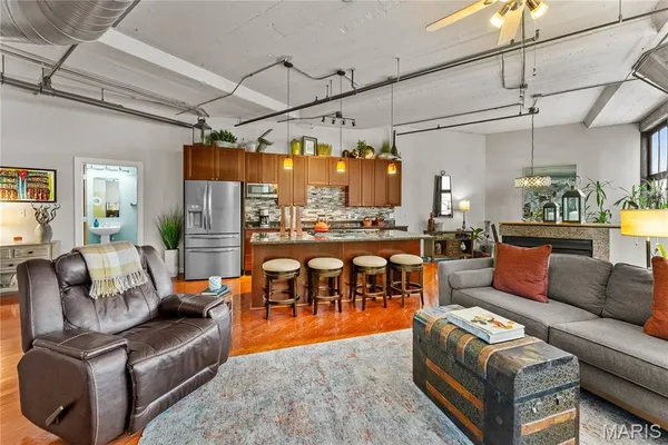 $199,900 | 1619 Washington Avenue, Unit 303, St. Louis, MO 63103