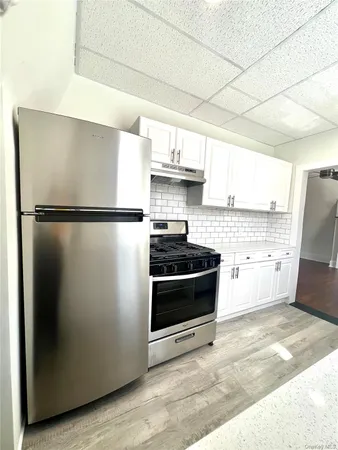 $3,250 | 38 Main Street, Unit 3, Hastings-on-Hudson, NY 10706