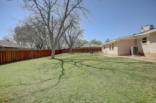 $675,000 | 1902 East 18th Street, Georgetown, TX 78626