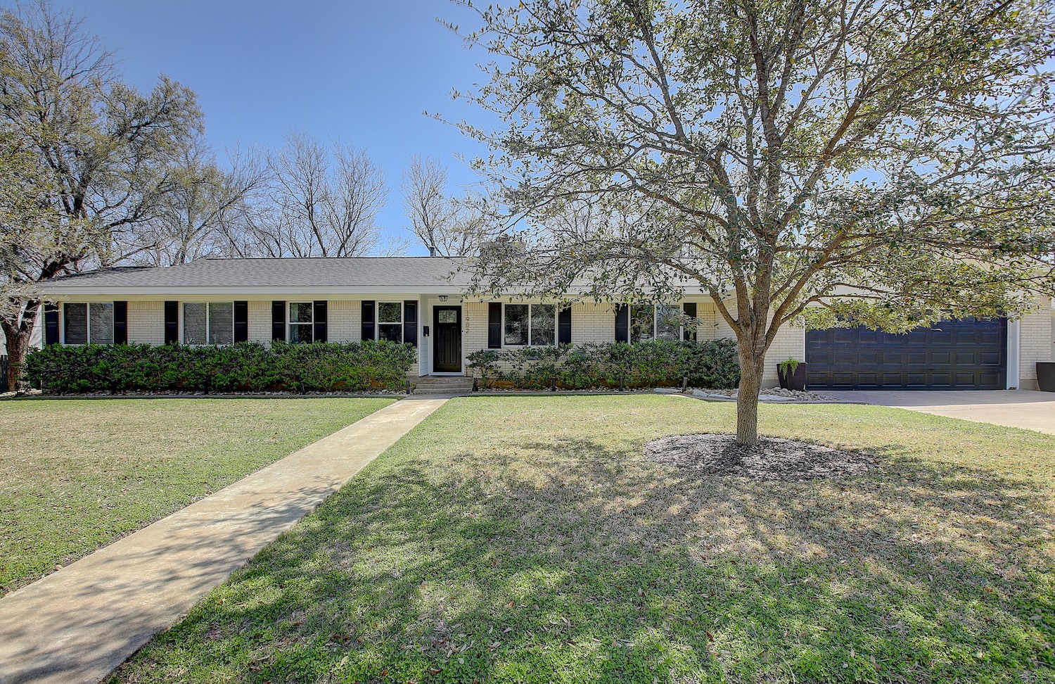 1902 East 18th Street Georgetown, TX 78626 - Photo 2 of 40 Single story ranch style home with many updates on .366 acre lot with mature trees