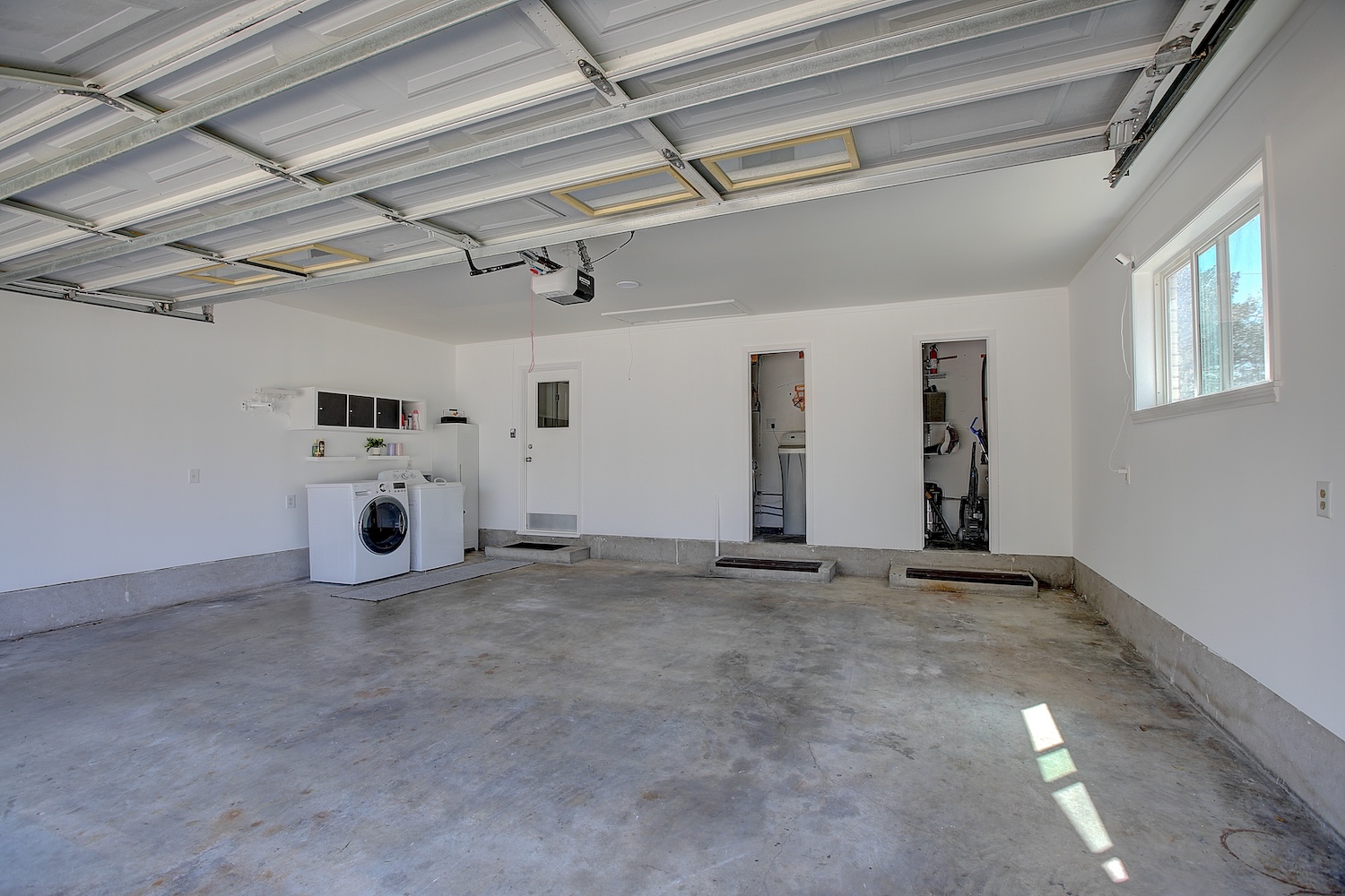 1902 East 18th Street Georgetown, TX 78626 - Photo 38 of 40 True 2 car garage has recently updated Sheetrock, tape, float, texture, paint. So clean it's too nice to park a car!