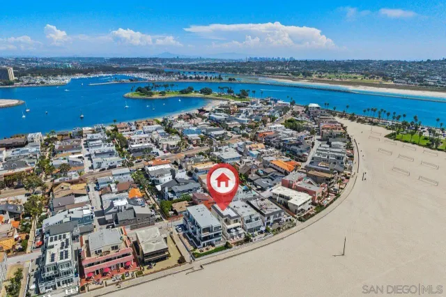 $6,950,000 | 2740 Ocean Front Walk, San Diego, CA 92109