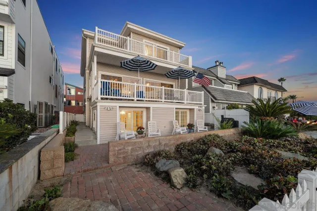$6,950,000 | 2740 Ocean Front Walk, San Diego, CA 92109