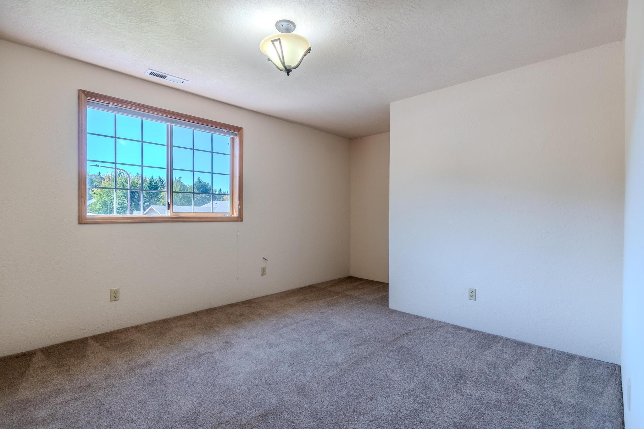 4239 Innsbruck Ridge Medford, OR 97504 - Photo 33 of 58 01-26