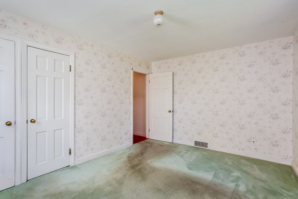36 Clement Street Springfield, MA 01118 - Photo 16 of 27