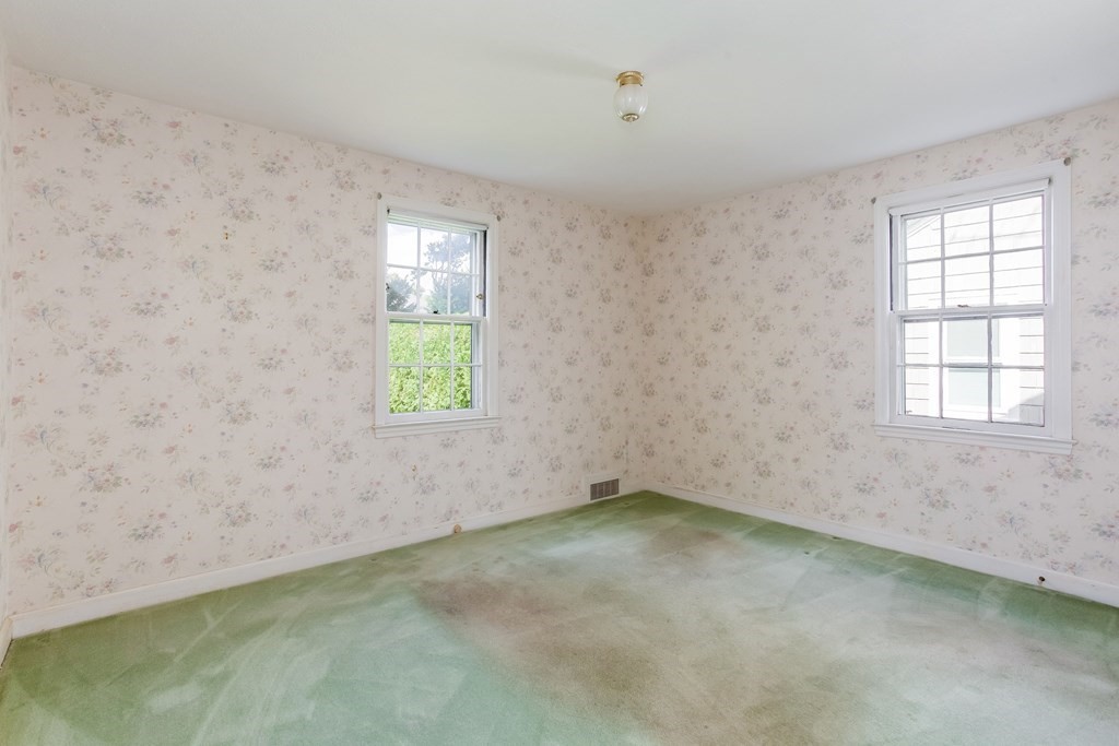 36 Clement Street Springfield, MA 01118 - Photo 18 of 27