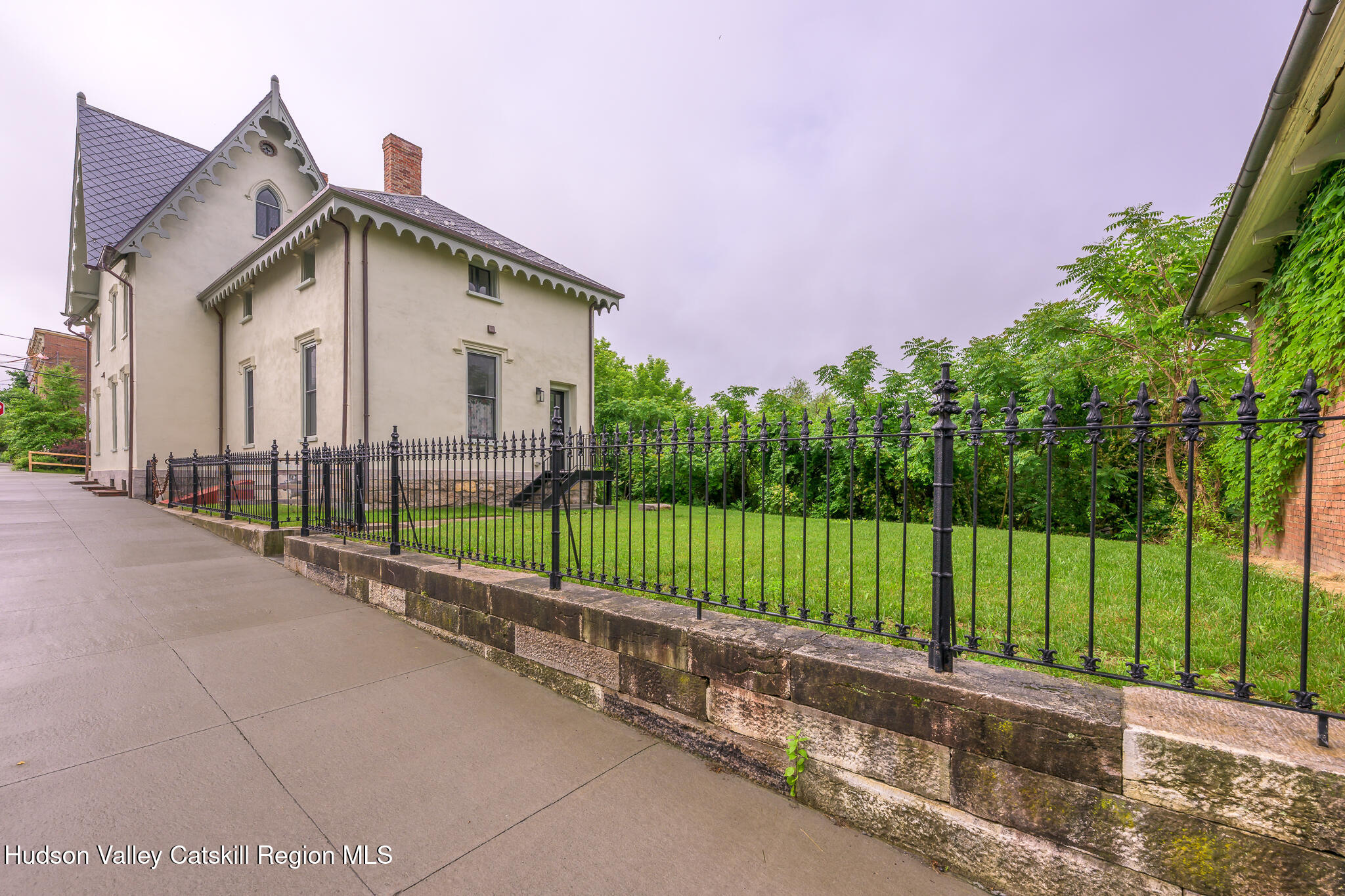 59 Allen Street Hudson, NY 12534 - Photo 6 of 59 a view of a house with a street