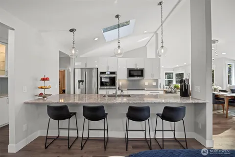 $1,649,000 | 2129 Dellesta Drive, Bellingham, WA 98226