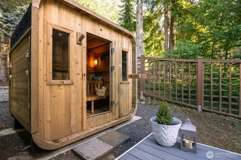 $1,649,000 | 2129 Dellesta Drive, Bellingham, WA 98226