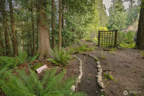 $1,649,000 | 2129 Dellesta Drive, Bellingham, WA 98226