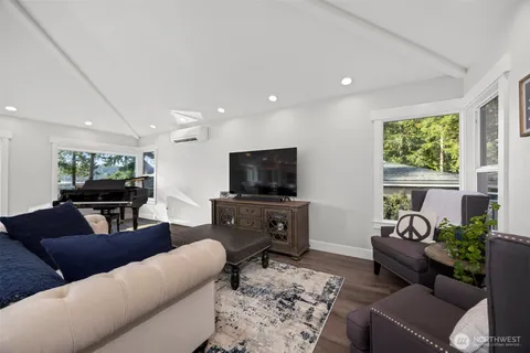 $1,649,000 | 2129 Dellesta Drive, Bellingham, WA 98226