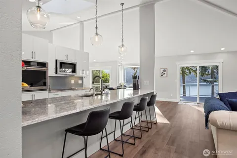 $1,649,000 | 2129 Dellesta Drive, Bellingham, WA 98226