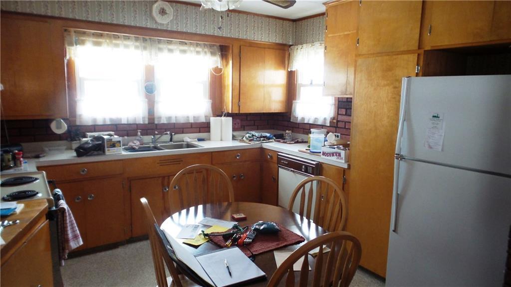 35 Maple Street East Millinocket, ME 04430 - Photo 2 of 19 Photo