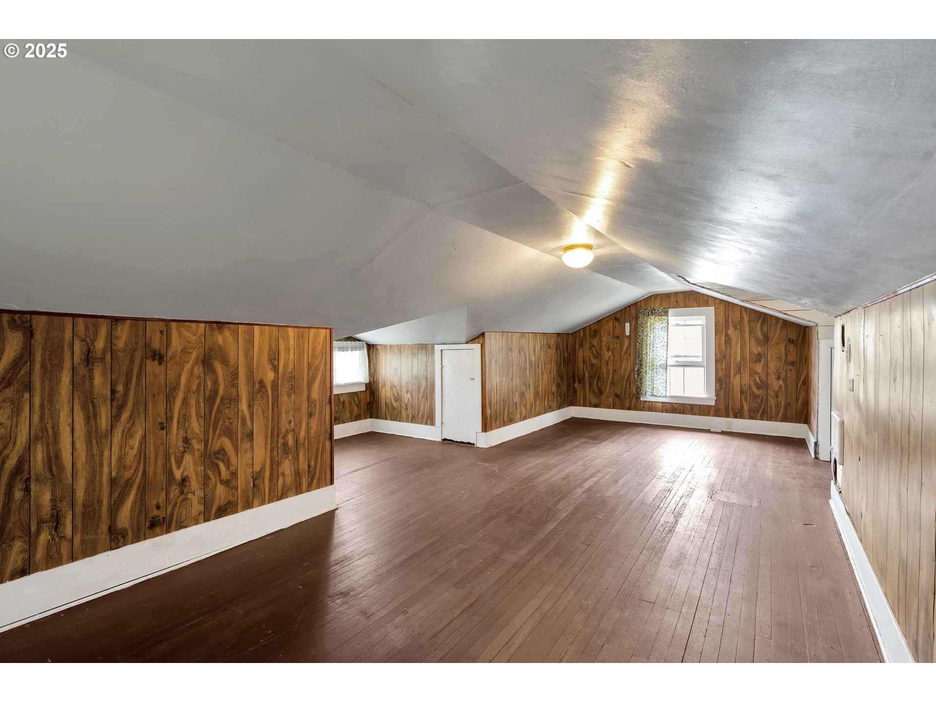 761 Southeast Polk Street Camas, WA 98607 - Photo 26 of 40 a view of an empty room and window