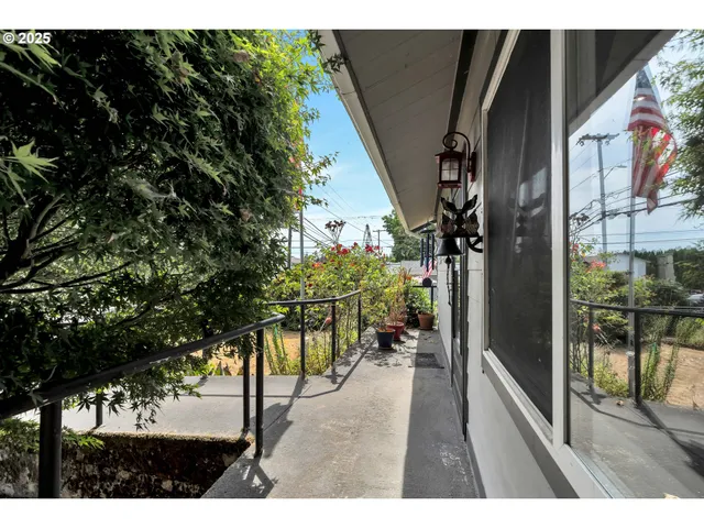 a view of outdoor space