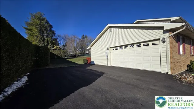 $455,000 | 611 Buckingham Drive, Northampton, PA 18067