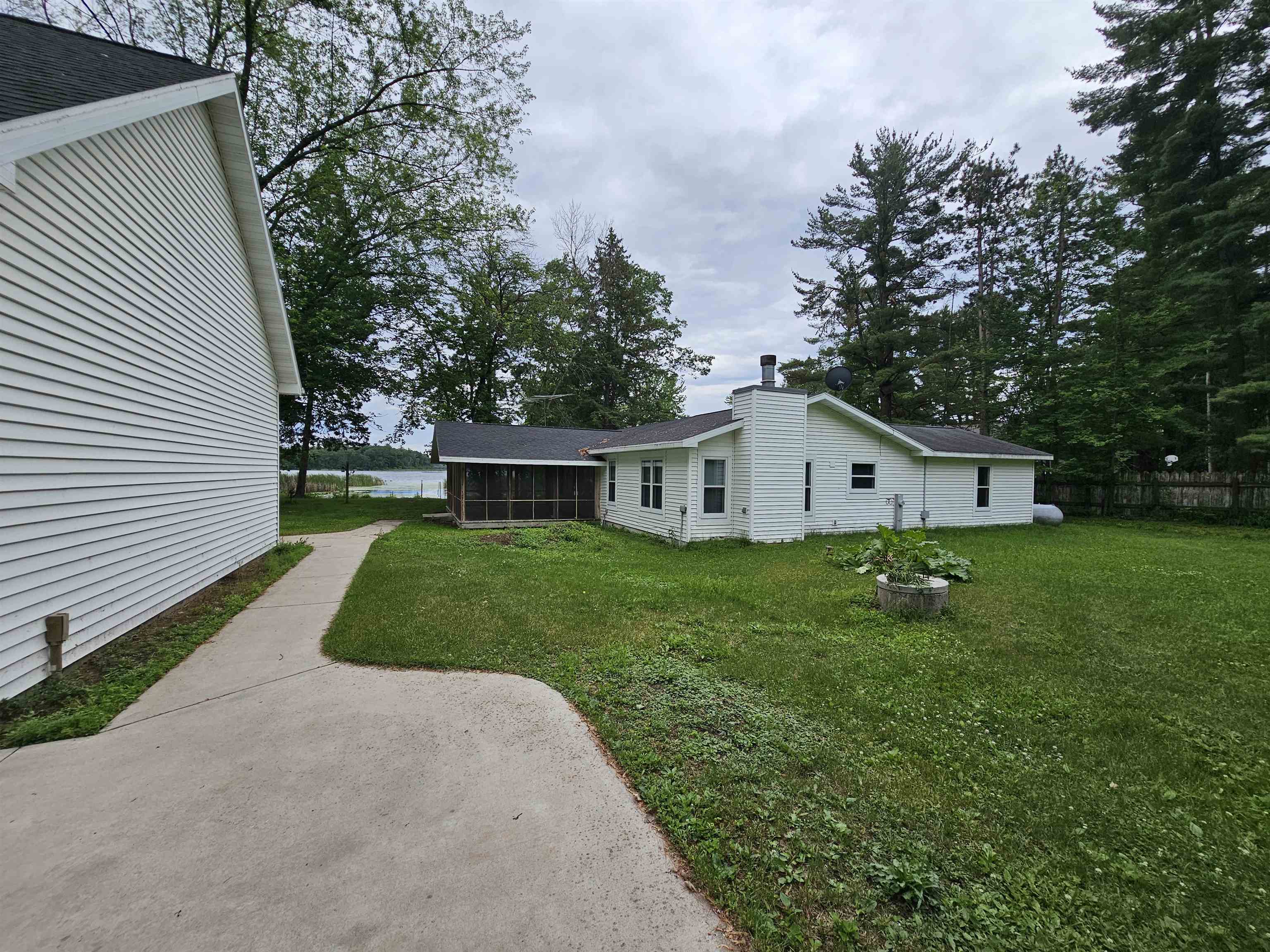 E5897 North Shore Road Weyauwega, WI 54983 - Photo 22 of 29