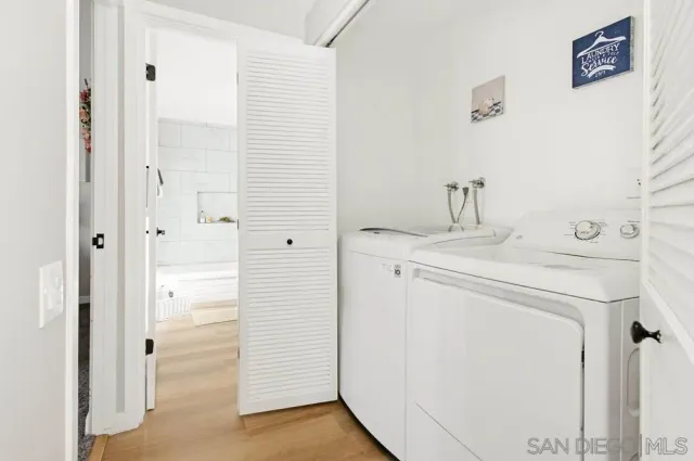 a view of outdoor space yard and porch