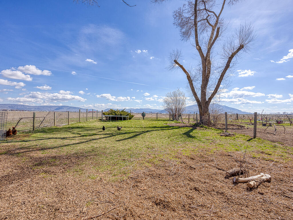 8749 Springlake Road Klamath Falls, OR 97603 - Photo 36 of 47 Spring Lake-39