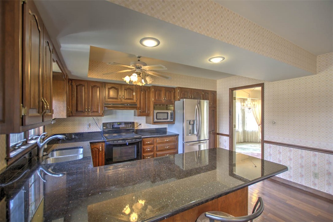 1225 West Pineview Court Decatur, IL 62526 - Photo 17 of 36 Gallery Image 17