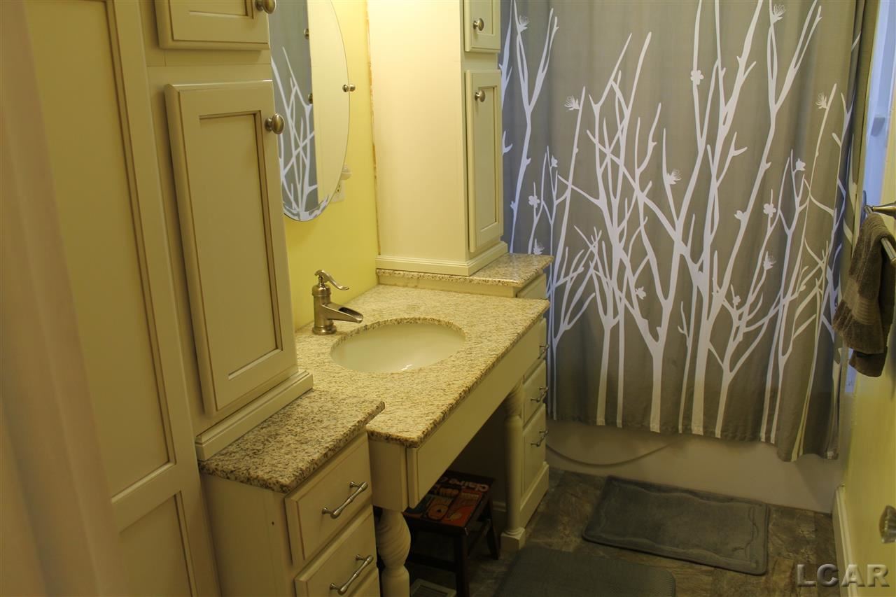 1360 Trenton Road Adrian, MI 49221 - Photo 14 of 26 FULL BATH 1