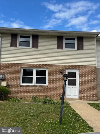 $1,600 | 309 Groffdale Road, Quarryville, PA 17566