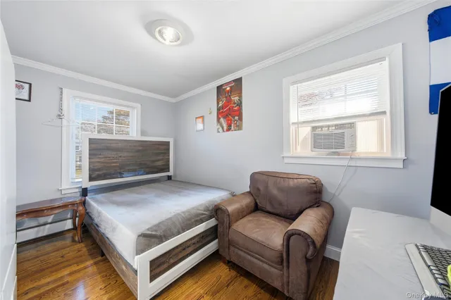 $689,000 | 262 North Dunton Avenue, East Patchogue, NY 11772