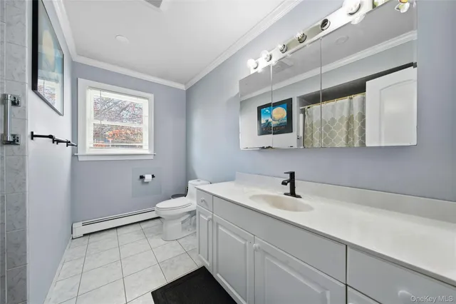 $689,000 | 262 North Dunton Avenue, East Patchogue, NY 11772