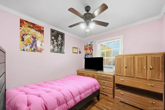 $689,000 | 262 North Dunton Avenue, East Patchogue, NY 11772