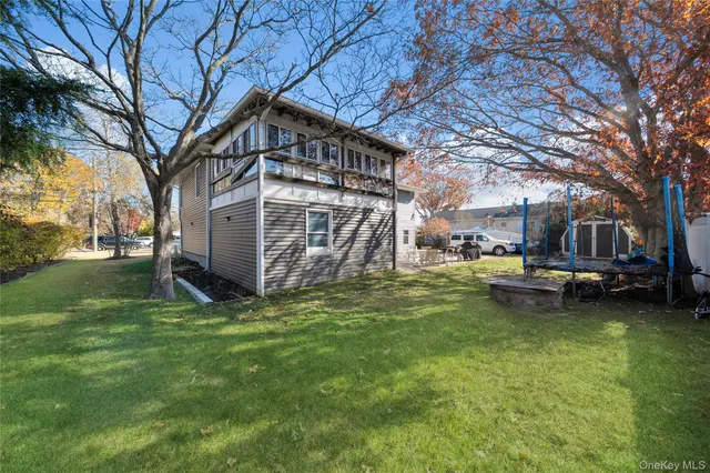 $689,000 | 262 North Dunton Avenue, East Patchogue, NY 11772